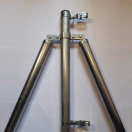 Pilar de refuerzo para vallas con malla Lindero de 2 m de alta, (2,40m de longitud total)