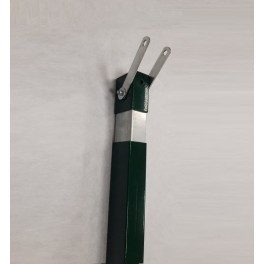 Implemento para la fijación de rodillos a postes de vallas electrosoldadas "pliegues"